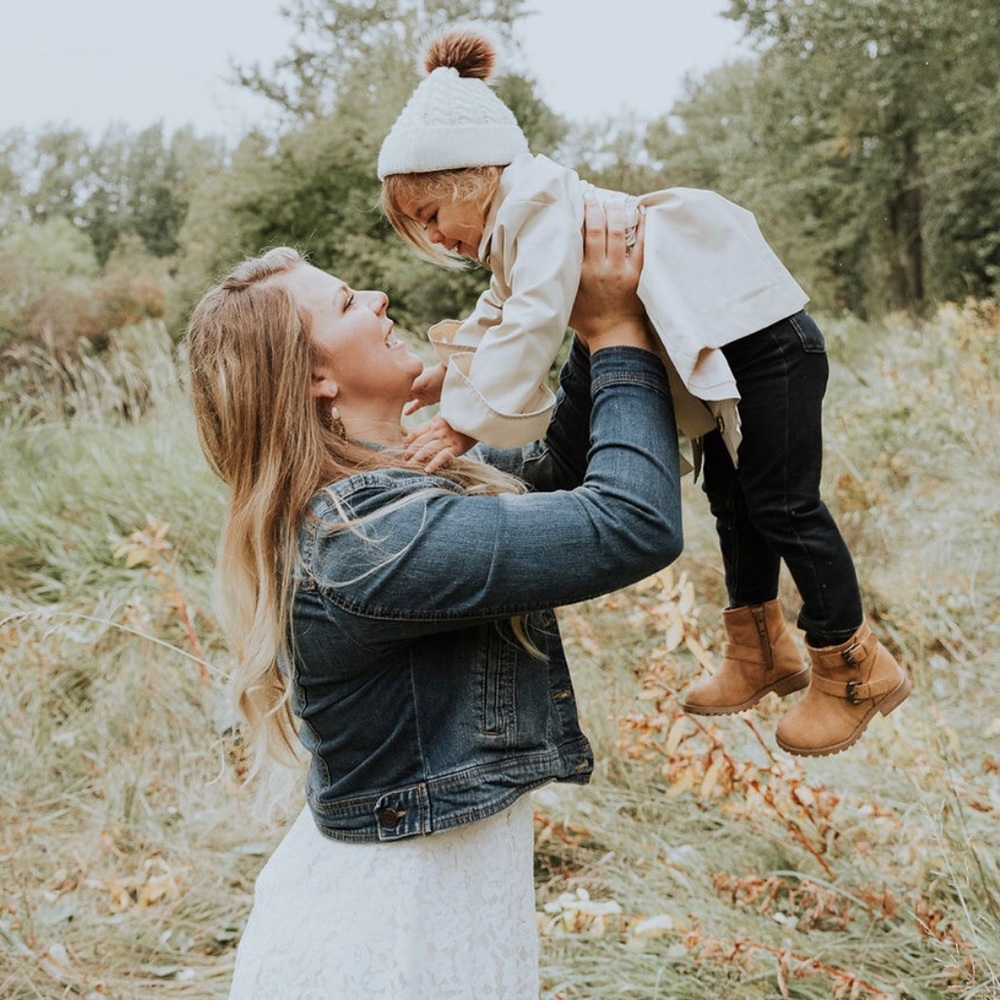 Meet your Posher, Angela